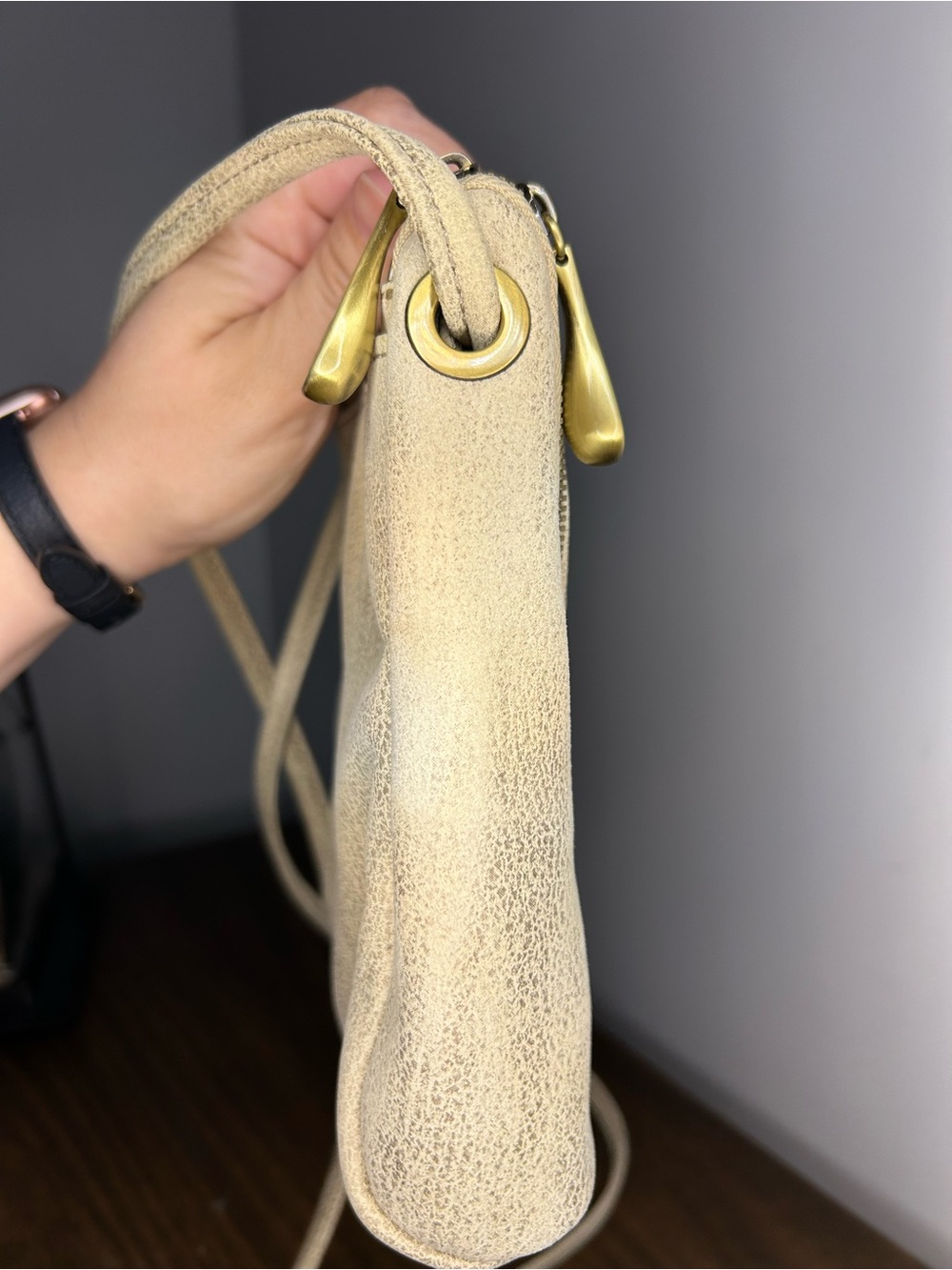HOBO Fern Distressed Gold Leather Zip Flap Crossbody Bag - Picture 4 of 10